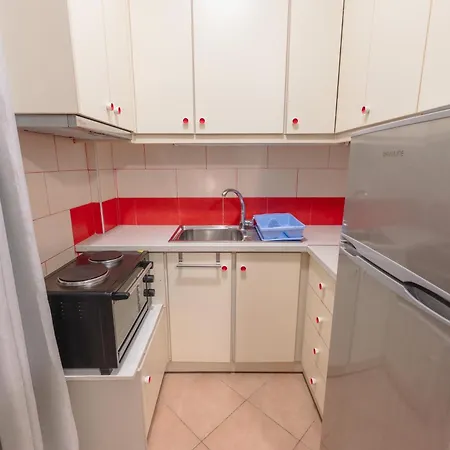 Melina Luxury Suites, Seaside Nests In *