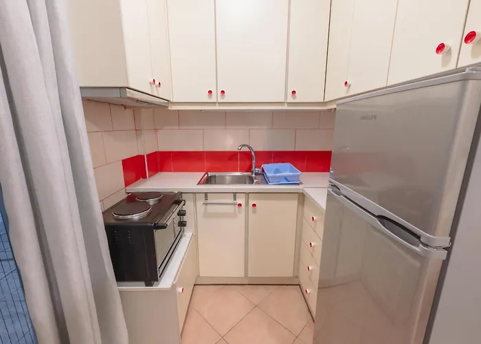 Melina Luxury Suites, Seaside Nests In *