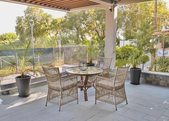 Melina Luxury Suites, Seaside Nests In Курута