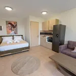 Apartment Melina Luxury Suites, Seaside Nests In *