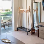 Melina Luxury Suites, Seaside Nests In *