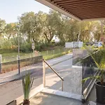 Melina Luxury Suites, Seaside Nests In *