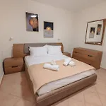 Melina Luxury Suites, Seaside Nests In Apartment *