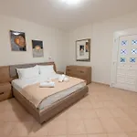 Apartment Melina Luxury Suites, Seaside Nests In Kourouta