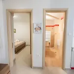 Apartment Melina Luxury Suites, Seaside Nests In Kourouta