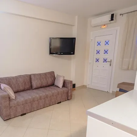 Melina Luxury Suites, Seaside Nests In דירה *