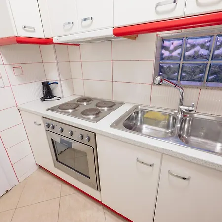 Melina Luxury Suites, Seaside Nests In