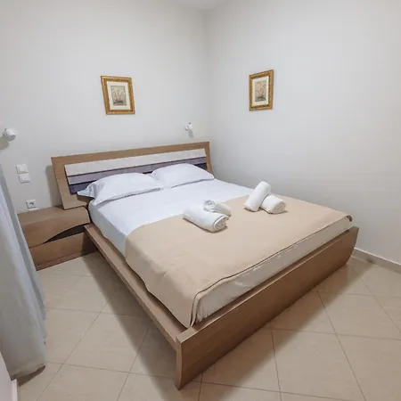 Melina Luxury Suites, Seaside Nests In דירה *