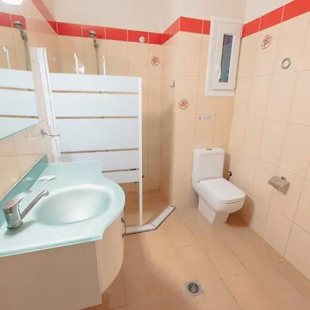 Melina Luxury Suites, Seaside Nests In קורוטה