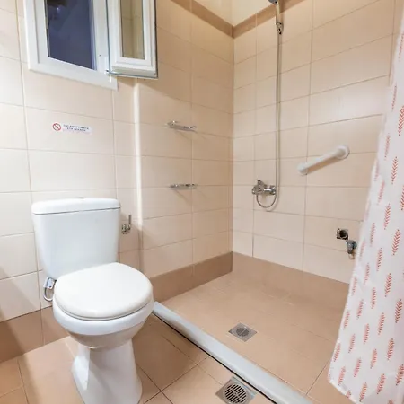 Melina Luxury Suites, Seaside Nests In *