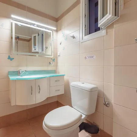 Melina Luxury Suites, Seaside Nests In קורוטה