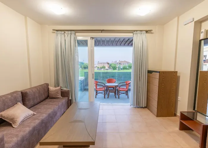 Melina Luxury Suites, Seaside Nests In Kourouta